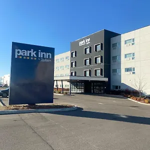 https://paradise-inn-and-suites-signature.edmonton-hotels.net