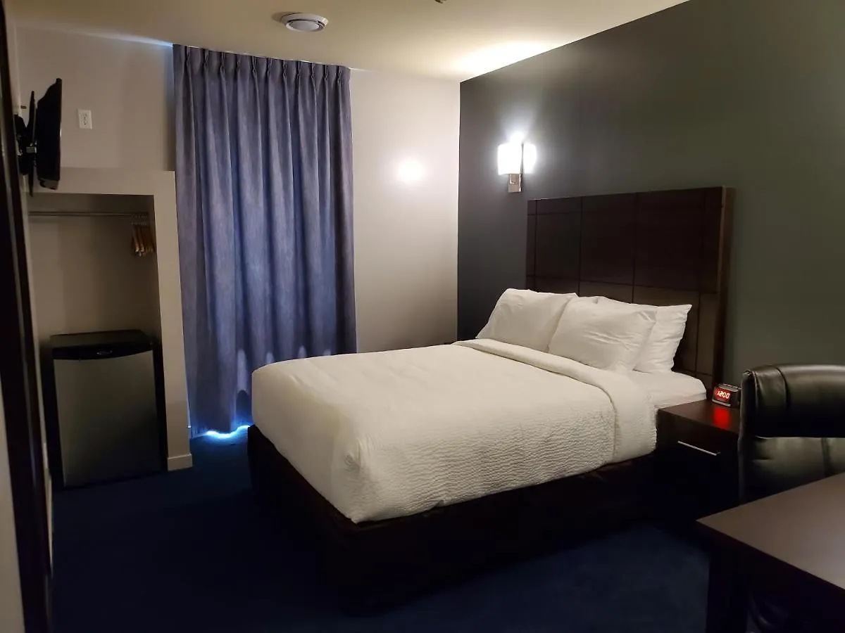 Econo Lodge Montréal Hotel